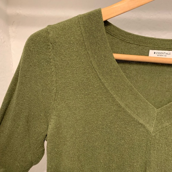 Comfortable, light sweater - Picture 2 of 3